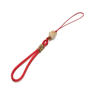Rode gevlochten telefoonkoord met schattige gelukskat hanger, anti-verlies riem.