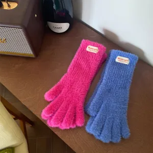 Guantes acogedores de piel sintética, bonitos guantes de invierno cálidos a prueba de viento.