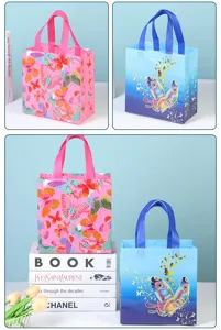 Colorful butterfly print non-woven gift bags, stylish tote bags for shopping, parties and storage.