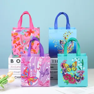 Butterfly Non Woven Gift Bag Fashion Minimalist Gift Packaging Bag Clothing Tote Bag Holiday Birthday Storage Bag