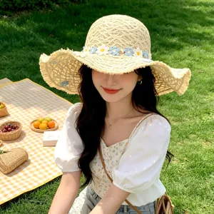 Women Fashion Straw Hat Seaside Beach Outdoor Sunshade Sun Hat Elegant Spring Summer Woven Floral Garland Sun Hat