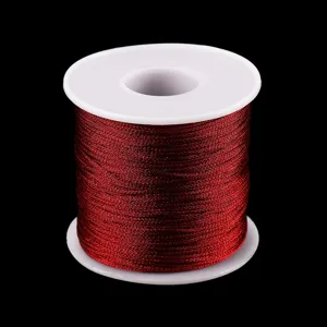 Bobine de fil Milano rouge pour fabrication de bijoux DIY et tressage à la main, cordon artisanal.