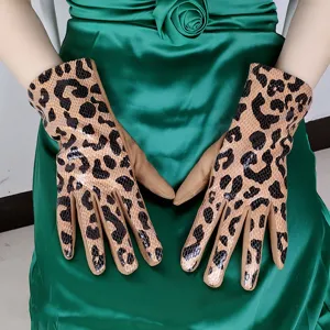 Women's leopard print faux suede warm winter gloves for outdoor cycling and daily wear.