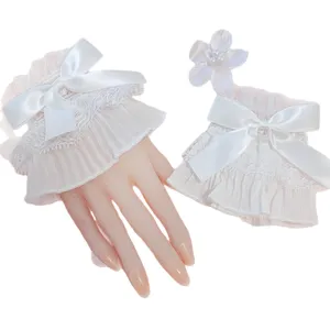 Polsini in pizzo bianco Lolita con fiocco in satin e fiore di perla accessori dolci