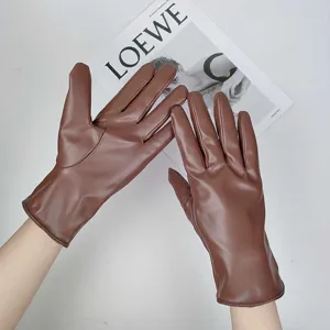 Damen braune PU Lederhandschuhe stilvoll warme winddichte Winterhandschuhe für den Alltag.