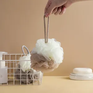 Weicher zweifarbiger Duschschwamm mit Aufhängekordel für sanfte Körperpeelings und Dusche.