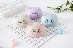 Cute cartoon cat soap box with lid, plastic draining soap holder for bathroom home decor.