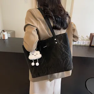 Black crinkled texture tote bag for women, large capacity casual shoulder bag with cute cloud charm.
