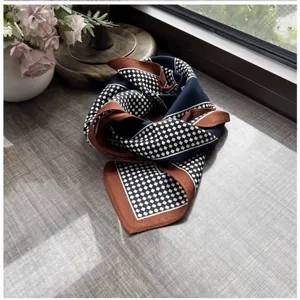 Mujer vintage cuadros seda pequeno panuelo cuello retro 53cm primavera verano moda diseno