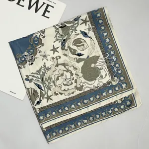 Pañuelo cuadrado de seda con estampado marino, elegante bufanda decorativa de mujer en azul y beige.