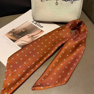 Elegante pañuelo twilly de seda con lunares para mujer, bufanda ideal para primavera y verano.