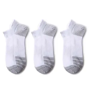 Comfortable breathable low-cut running socks for men and women, athletic sportswear style.
