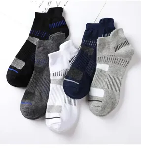 Atmungsaktive Herren Sportsocken mit dickem Frotteeboden, Mesh Lauf-Kurzsocken.