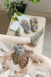 Women retro floral embossed short socks spring summer breathable cute cotton boat socks daily