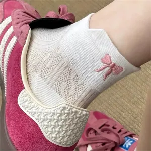 Women mesh short socks with cute pink bow embroidery, breathable thin summer ankle socks.