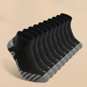 Detailansicht schwarzer Sportsocken mit verstärktem Frotteeboden und grauen Fersen.