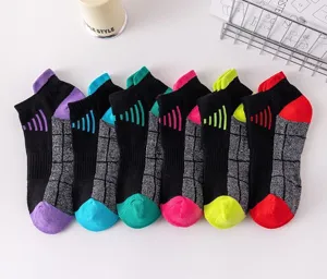 Men's athletic sports socks, breathable mesh short socks for outdoor running and fitness.