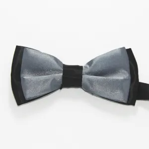 Exquisita pajarita de saten bicolor con doble capa, perfecta para bodas, fiestas y eventos formales.