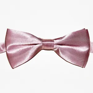 Farfallina in raso rosa per bambini e adulti, accessorio in tessuto poliestere lucido liscio.
