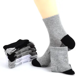 Atmungsaktive Sport-Laufsocken für Erwachsene, feuchtigkeitstransportierend, bequem.