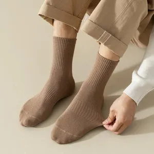 Men's brown crew socks, pure cotton, ribbed, casual autumn winter solid color daily wear.