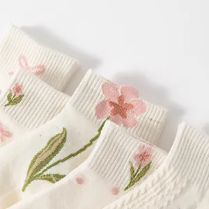 Lolita style white cotton short socks with sweet embroidered tulip flowers for women.