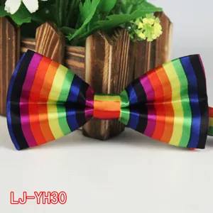 Hermosa pajarita de rayas arco iris para hombre, lazo de poliéster de color para boda detalle.