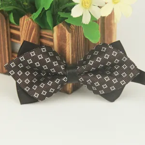 Herren Polyester spitz Fliege fuer Geschaeftsbankett Hochzeit formelle Kleidung braun.