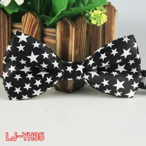 Pajarita negra con estampado de estrellas para hombre de poliéster para bodas y fiestas.