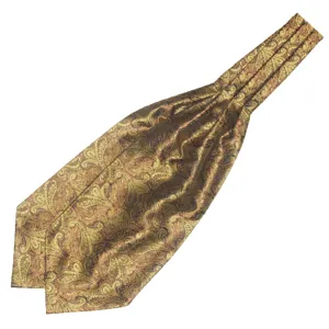 Close-up detail van luxe gouden paisley heren ascot das, premium polyester textuur.