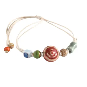Handgefertigtes Jingdezhen Keramikperlen Armband mit verstellbarer geflochtener Kordel retro.