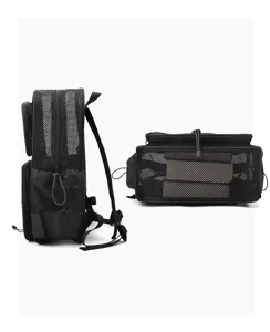 Vista di dettaglio dello zaino da spiaggia in rete nera, con tasche multiple e design ad asciugatura rapida.