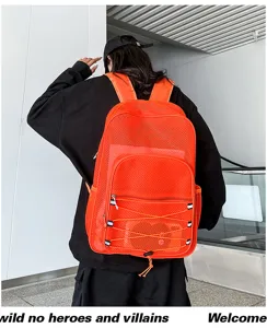 Sac à dos en filet orange vif pour le sport, le fitness et la plage avec design respirant.