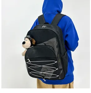 Sac à dos en filet respirant noir pour le sport, le fitness et les loisirs avec peluche.