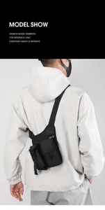 Detailansicht der taktischen Umhängetasche für Outdoor Reisen und den täglichen Weg zur Arbeit.
