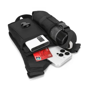 Taktische Wasserflasche Schultertasche für Outdoor Reisen, multifunktionale schwarze Umhängetasche.