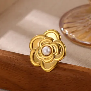 Exquisite 18k gold plated stainless steel camellia pearl flower brooch fine details.