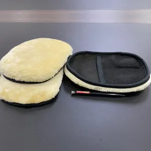 Kfz Waschpad Set, ovale Pluesch Wachspads aus Wolle mit atmungsaktiver schwarzer Netzrueckseite.