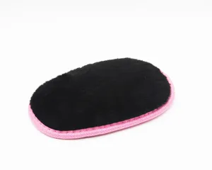 Thickened polishing shoe mitt, black plush surface with pink woven edge for footwear.