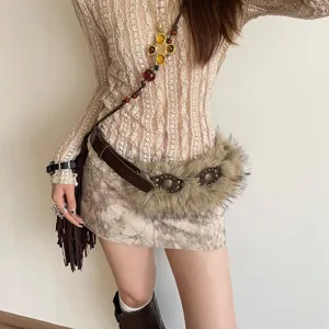 American vintage wasteland style faux fur studded waist belt Y2K millennial spicy girl outfit