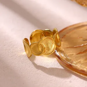 Vergulde roestvrijstalen ring met stijlvolle geometrische munten voor dames sieraden