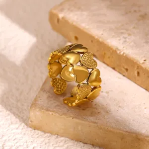 Gouden hart ring detailweergave, roestvrij staal geometrisch open brede mode sieraden.