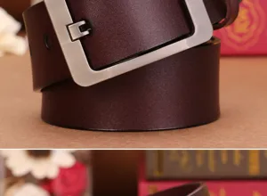 Heren donkerbruine lederen riem met zilverkleurige metalen gesp voor zakelijke casual stijl.