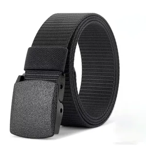 Cintura tattica in nylon nero resistente con fibbia non metallica per outdoor e tempo libero.