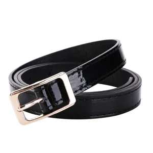 Schwarzer Damen Lackleder schmaler Taillengürtel mit goldener Schnalle für Kleider