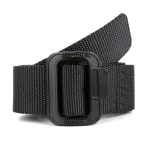 Ceinture tactique en nylon noir pour homme avec boucle en plastique durable.