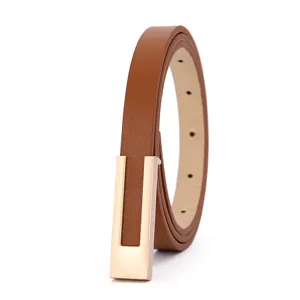 Ceinture marron décontractée pour femme avec boucle métallique élégante, accessoire pour jeans.