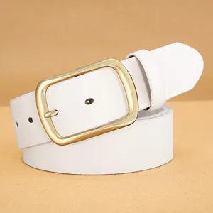 Stijlvolle heren witte PU lederen riem met gouden gesp casual jeans riem voor mannen