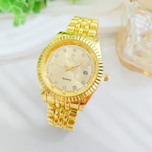 Gouden quartz horloge voor heren en dames met strass wijzerplaat en datumweergave.