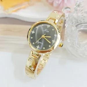 Elegante gouden quartz dames armbandhorloge met strass wijzerplaat luxe mode horloge